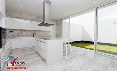 BELLA CASA EN CONDOMINIO DE 10 CASAS DE ESTRENO 3ER PISOS, ACABADOS A1, Y CUENTA CON UNA EXCELENTE ILUMINACIÓN NATURAL, AMBIENTES AMPLIOS Y CÓMODOS, D