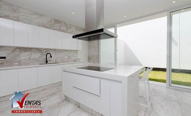 BELLA CASA EN CONDOMINIO DE 10 CASAS DE ESTRENO 3ER PISOS, ACABADOS A1, Y CUENTA CON UNA EXCELENTE ILUMINACIÓN NATURAL, AMBIENTES AMPLIOS Y CÓMODOS, D