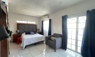 CASA AMPLIA DE 3 NIVELES EN FRACCIONAMIENTO