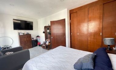 CASA AMPLIA DE 3 NIVELES EN FRACCIONAMIENTO