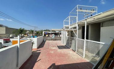 CASA AMPLIA DE 3 NIVELES EN FRACCIONAMIENTO