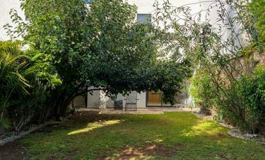 Casa venta Lomas de Angelopolis con muy amplio jardín dos recamaras