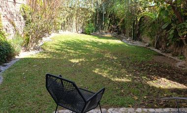 Casa venta Lomas de Angelopolis con muy amplio jardín dos recamaras