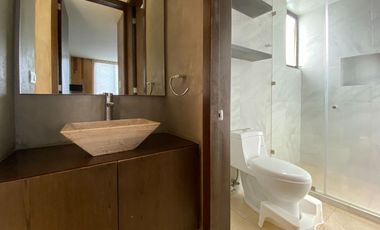 Casa venta Lomas de Angelopolis con muy amplio jardín dos recamaras