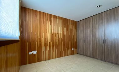 Casa venta Lomas de Angelopolis con muy amplio jardín dos recamaras