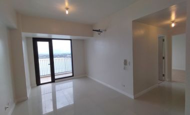Condo for sale in Mandaue City, Mandani Bay, 2-br facing Mactan