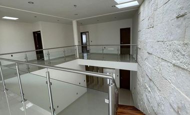 CASA DE CUATRO RECÁMARAS EN VENTA LA FORESTAL LAGOS DE MORENO