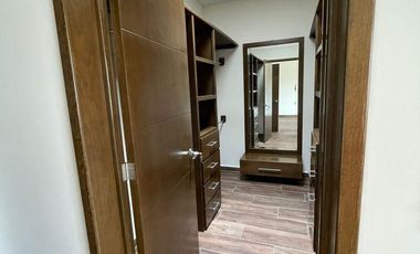 CASA DE CUATRO RECÁMARAS EN VENTA LA FORESTAL LAGOS DE MORENO