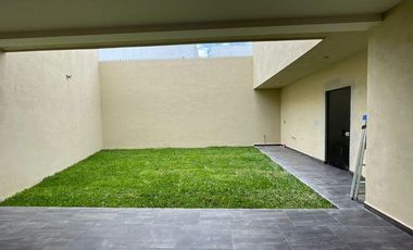 CASA DE CUATRO RECÁMARAS EN VENTA LA FORESTAL LAGOS DE MORENO