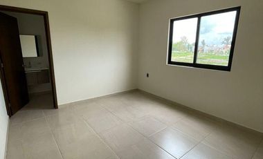 CASA DE CUATRO RECÁMARAS EN VENTA LA FORESTAL LAGOS DE MORENO