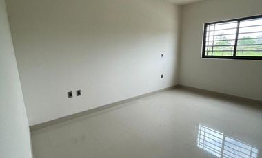 CASA DE CUATRO RECÁMARAS EN VENTA LA FORESTAL LAGOS DE MORENO