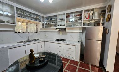 3 Br 2 T&B  PALLAS ATHENA EXECUTIVE VILLAGE Brgy Anabu IIC, Imus, Cavite