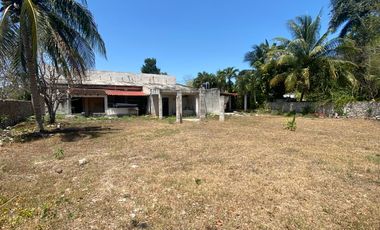 Casa con Terreno Amplio en Chicxulub, Chicxulub Pueblo