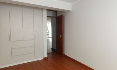 DEPARTAMENTO 1ER PISO CERCA AL MALL AVENTURA Y LAMBRAMANI