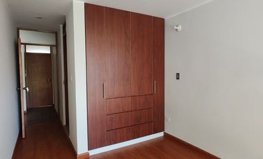 DEPARTAMENTO 1ER PISO CERCA AL MALL AVENTURA Y LAMBRAMANI