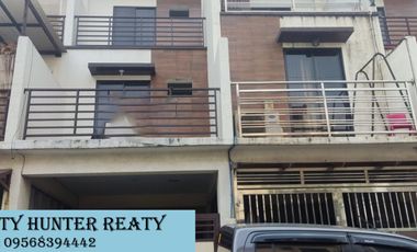 Modern Townhouse for sale in Commonwealth w/ 3 Bathrooms near Xentro Mall Doña Carmin
