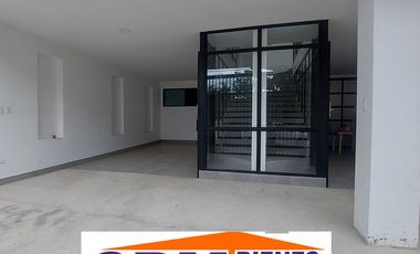 En Machala Hermosa Suite en Venta en Area de Alta Plusvalia con Garaje
