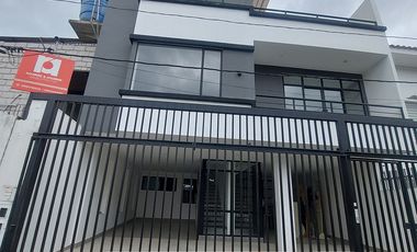 En Machala Hermosa Suite en Venta en Area de Alta Plusvalia con Garaje