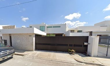 Preciosa y amplia casa en Altabrisa, Mérida. SOC-