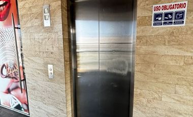 Oficina en Renta en Plaza Vela