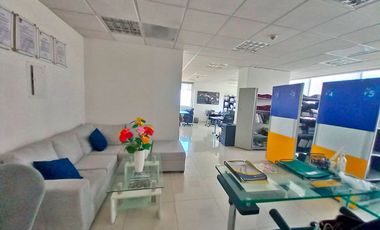 VENTA DE OFICINA UBICADA EN EL SECTOR  CENTRO EN SANTA MARTA