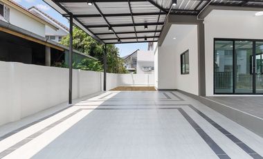 บ้านเดี่ยว 2 ชั้น รีโนเวทใหม่ หมู่บ้านกฤษดานคร 10 รัตนาธิเบศร์ ติดถนนใหญ่ ใกล้รถไฟฟ้า MRT สามแยกบางใหญ่
