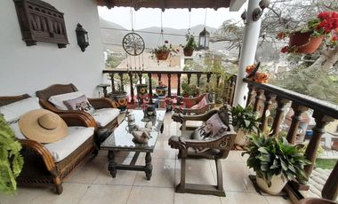 Se Vende Casa En La Molina-Rinconada Del Lago.