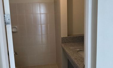 For Sale and Lease 3Bedroom with parking Sheridan Towers North Tower
