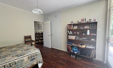 BAJÓ DE PRECIO!!!  CASA/TERRENO:  2 FRENTES, AVENIDA Y PARQUE