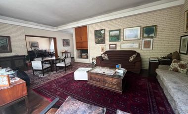 BAJÓ DE PRECIO!!!  CASA/TERRENO:  2 FRENTES, AVENIDA Y PARQUE
