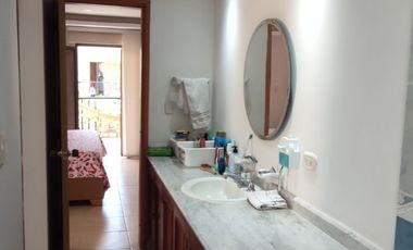Venta de casa de dos pisos de 205.18 M2,en conjunto cerrado por la calle 8 al oriente de la ciudad.