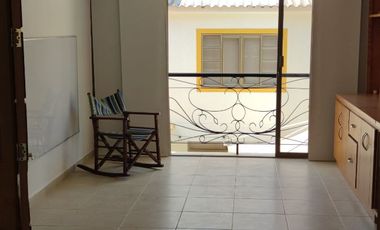 Venta de casa de dos pisos de 205.18 M2,en conjunto cerrado por la calle 8 al oriente de la ciudad.