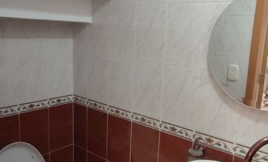Venta de casa de dos pisos de 205.18 M2,en conjunto cerrado por la calle 8 al oriente de la ciudad.