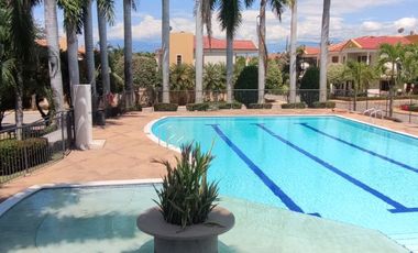 Venta de casa de dos pisos de 205.18 M2,en conjunto cerrado por la calle 8 al oriente de la ciudad.