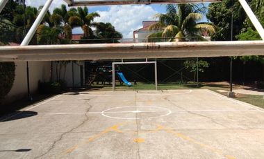 Venta de casa de dos pisos de 205.18 M2,en conjunto cerrado por la calle 8 al oriente de la ciudad.
