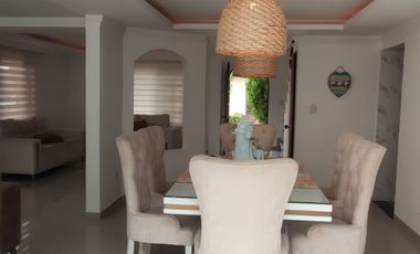 Venta de casa de dos pisos de 205.18 M2,en conjunto cerrado por la calle 8 al oriente de la ciudad.