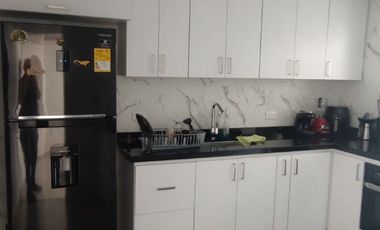 Venta de casa de dos pisos de 205.18 M2,en conjunto cerrado por la calle 8 al oriente de la ciudad.