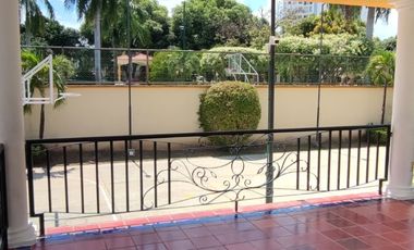 Venta de casa de dos pisos de 205.18 M2,en conjunto cerrado por la calle 8 al oriente de la ciudad.