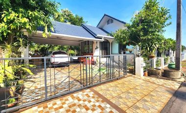 RENT House Mae Hia. 3 bedrooms, 3 bathrooms, dining room, living room, fully furnished.  Price 40,000 baht per month, 1 year contract. Tel. 081135----