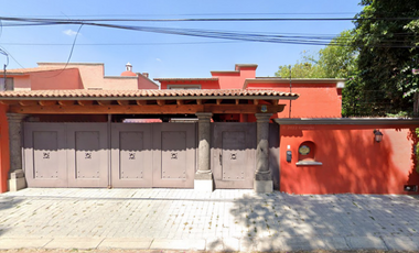 Asombrosa Casa con Jardín en Jurica, Querétaro. Oportunidad de Remate Bancario. ¡Invierte en tu Futuro!
