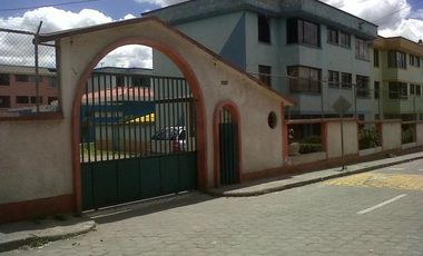 Venta de Departamento Remodelado Sector - La Bretaña (2 Hab)/ Sur de Quito
