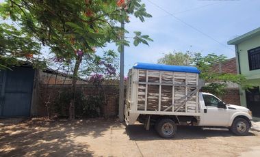 Casa con doble accesos a unos metros de Calle Morelos.