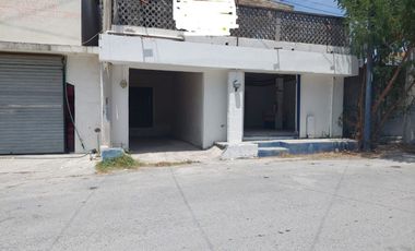 VENTA DE CASA EN SALINAS VICTORIA,NL CON LOCAL ENFRENTE LISTA PARA DARLE MANTENIMIENTO
