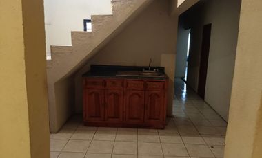 VENTA DE CASA EN SALINAS VICTORIA,NL CON LOCAL ENFRENTE LISTA PARA DARLE MANTENIMIENTO