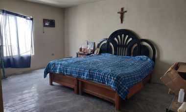 VENTA DE CASA EN SALINAS VICTORIA,NL CON LOCAL ENFRENTE LISTA PARA DARLE MANTENIMIENTO