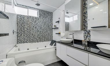 Venta de apartamento en el Poblado, Castropol