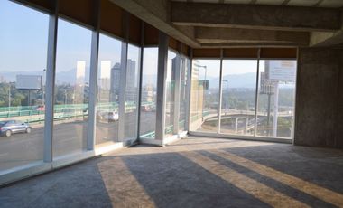 Amplia e iluminada oficina en Edificio AAA