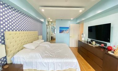 RUSH SALE: 2 Bedroom Corner unit, Fully Furnished in Arya Residences, BGC