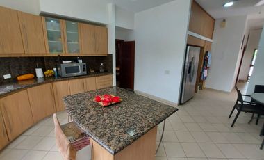 Samborondon, Venta Hermosa Casa 3 Dorm. con Piscina