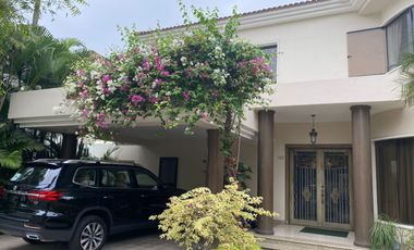 Samborondon, Venta Hermosa Casa 3 Dorm. con Piscina
